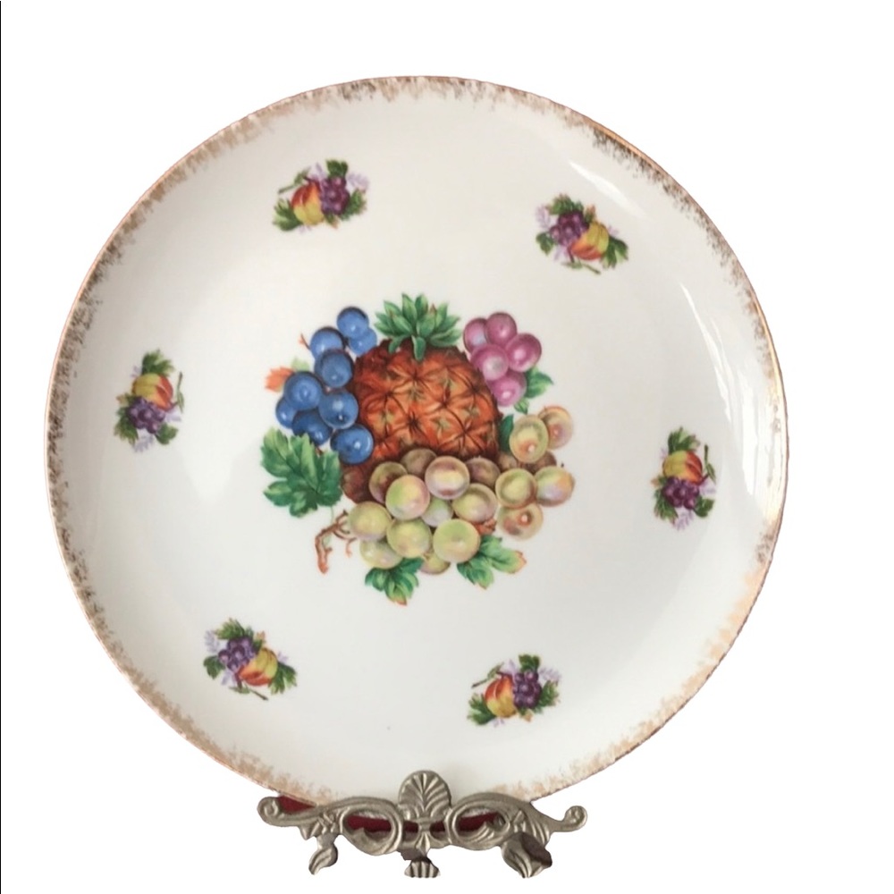 Vtg UCAGCO PORCELAIN 10” FRUIT PLATE